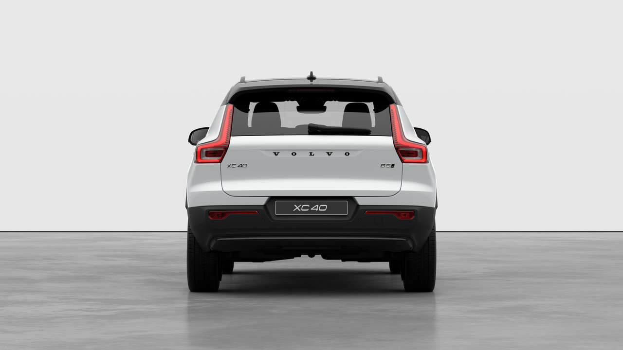 2026 Volvo XC40 Ultra Black Edition-5