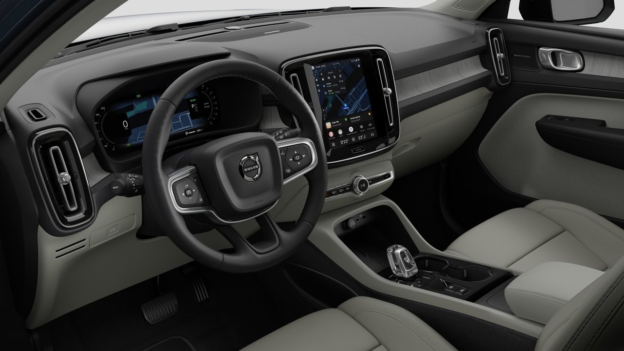 2026 Volvo XC40 Ultra (Dark Theme)-9