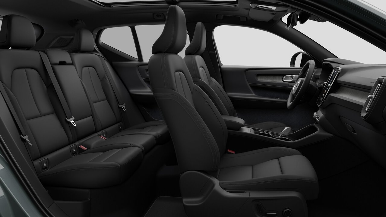 2026 Volvo XC40 Ultra Dark Theme-12