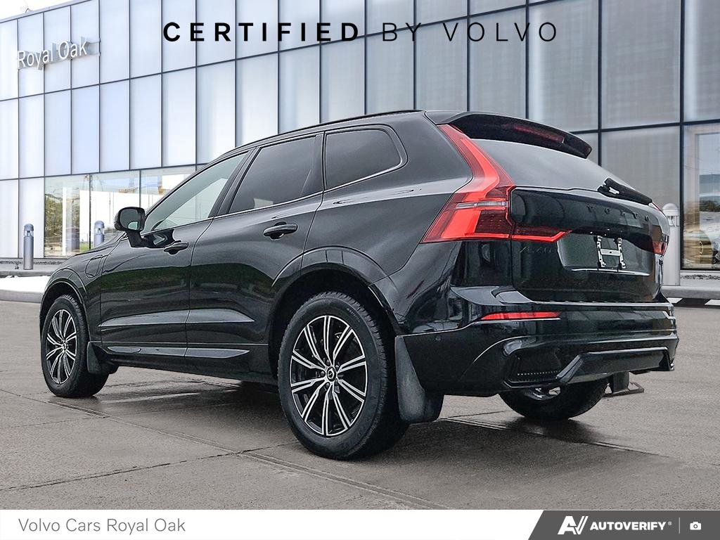 2026 Volvo XC60 Plug-In Hybrid Ultra Black Edition-3