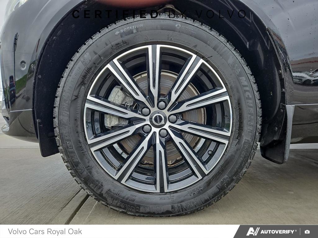 2026 Volvo XC60 Plug-In Hybrid Ultra Black Edition-5