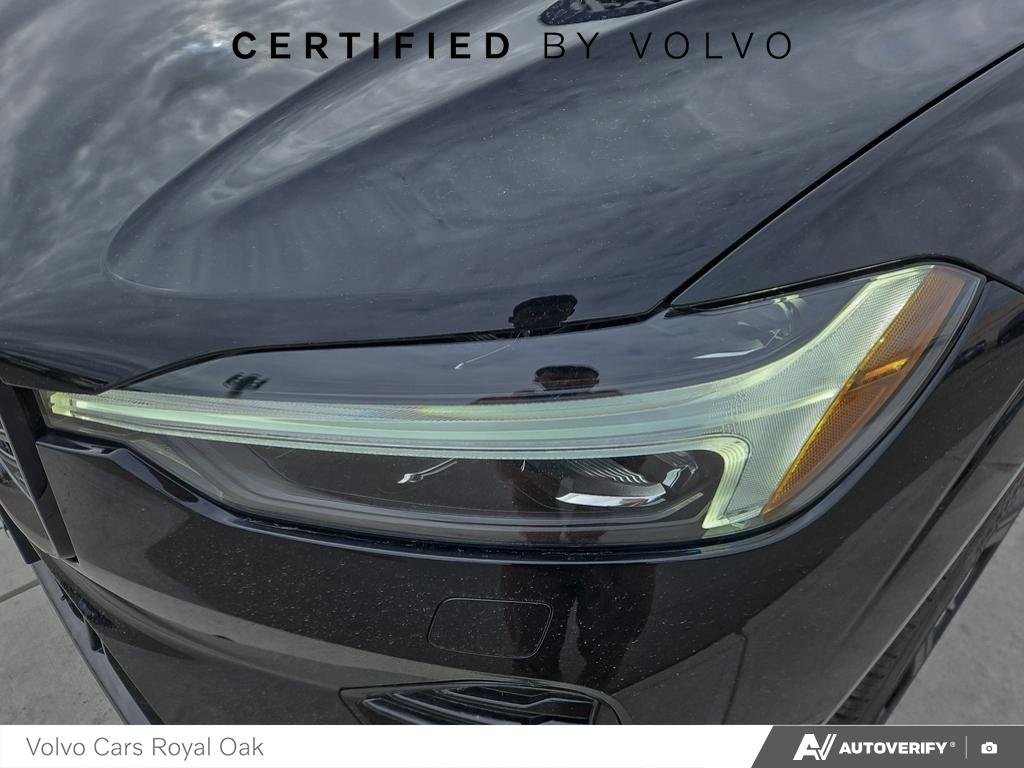 2026 Volvo XC60 Plug-In Hybrid Ultra Black Edition-7