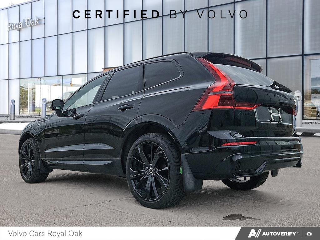 2026 Volvo XC60 Plug-In Hybrid Ultra Black Edition-3