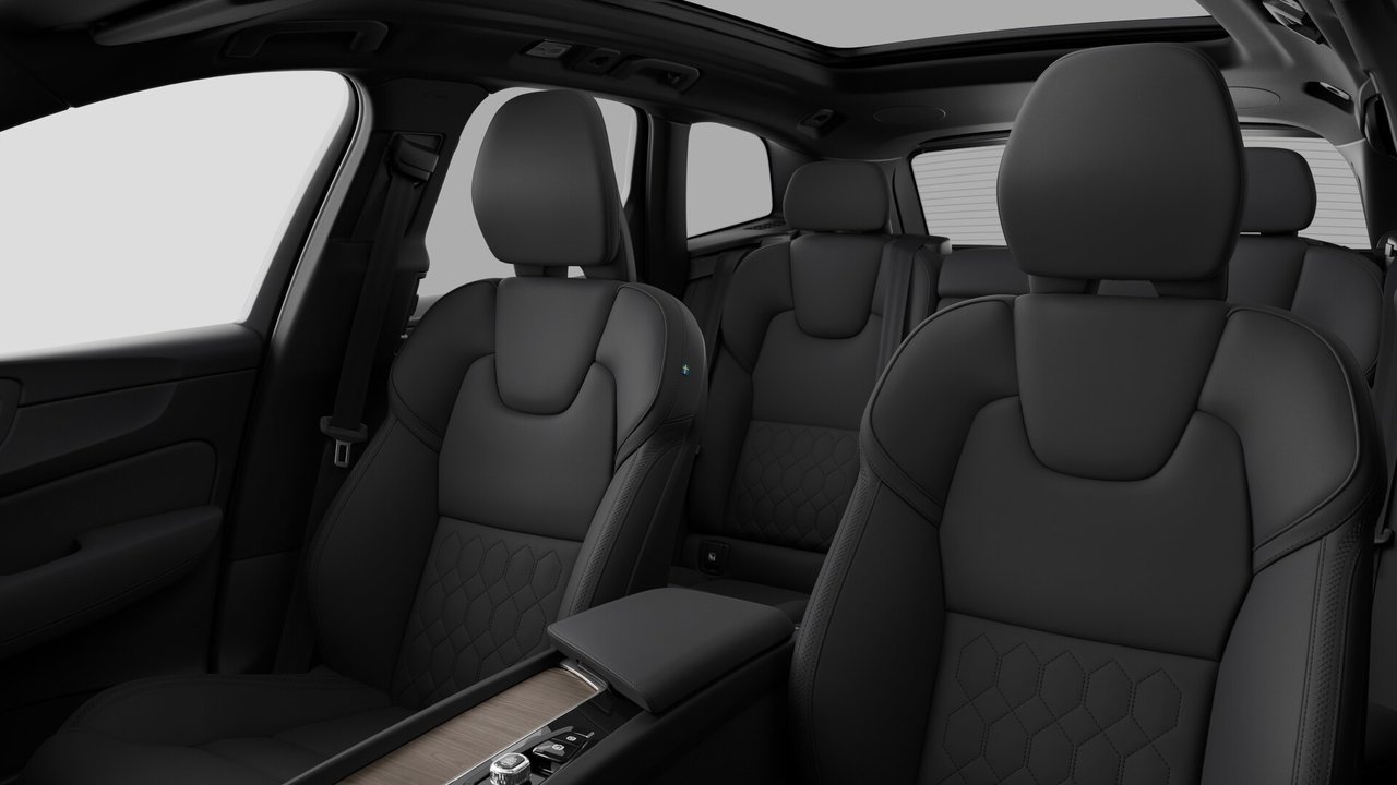2026 Volvo XC60 Plug-in hybrid Plus-11