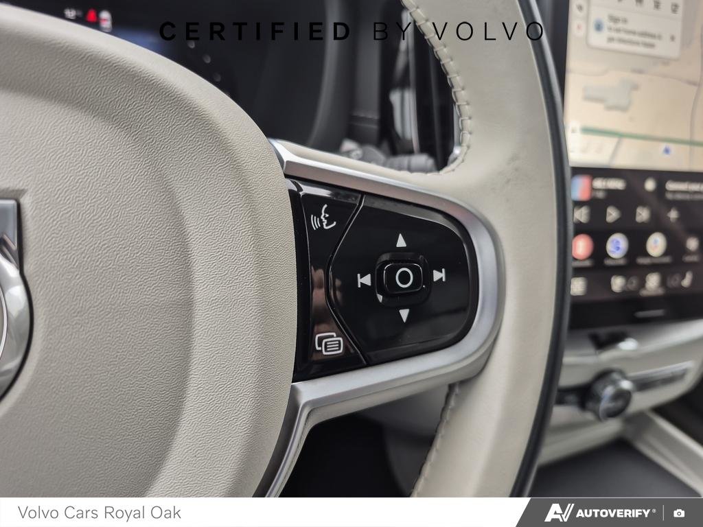 2026 Volvo XC60 Plug-In Hybrid Ultra Dark Theme-15