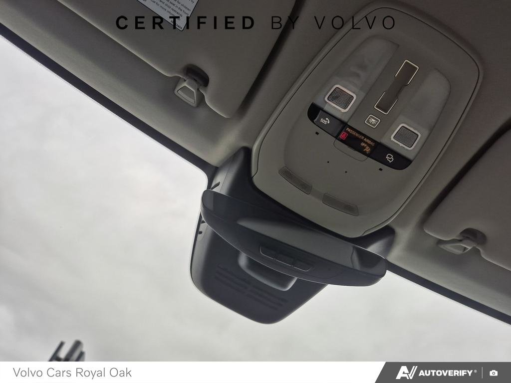 2026 Volvo XC60 Plug-In Hybrid Ultra Dark Theme-20