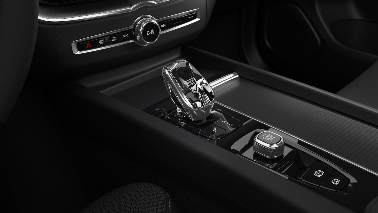 2026 Volvo XC60 Plug-In Hybrid Polestar Engineered-10