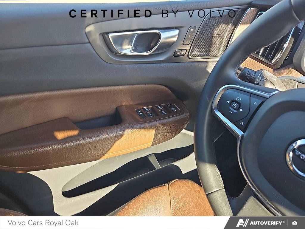 2022 Volvo XC60 Momentum-16