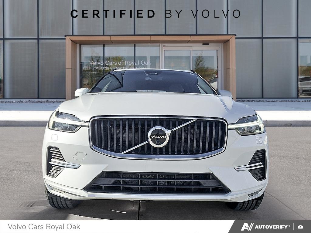 2022 Volvo XC60 Momentum-1