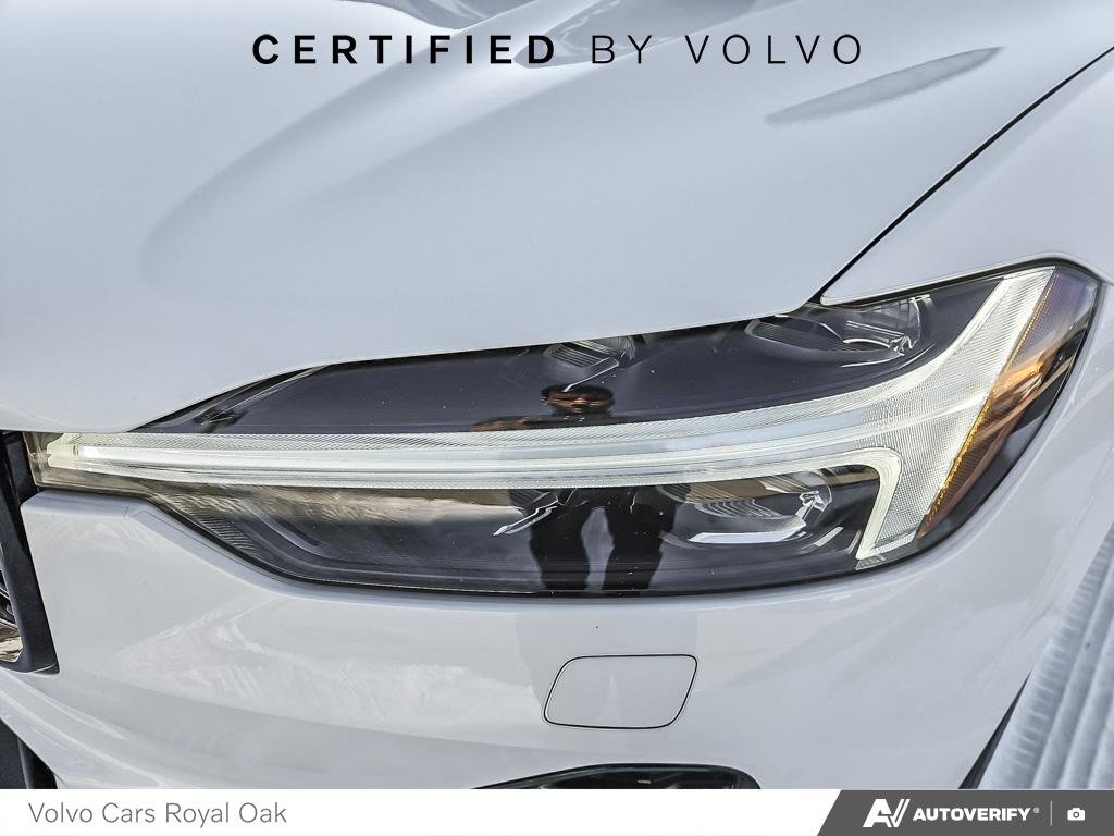 2023 Volvo XC60 Plus Dark Theme-7