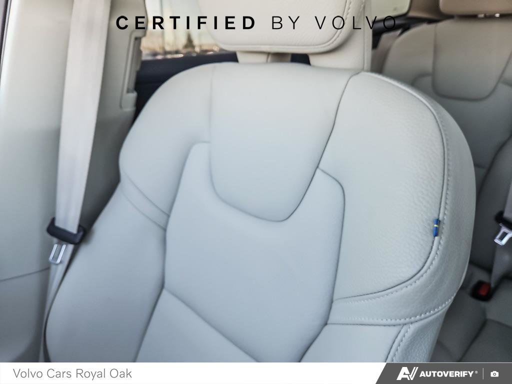 2023 Volvo XC60 Plus Dark Theme-19