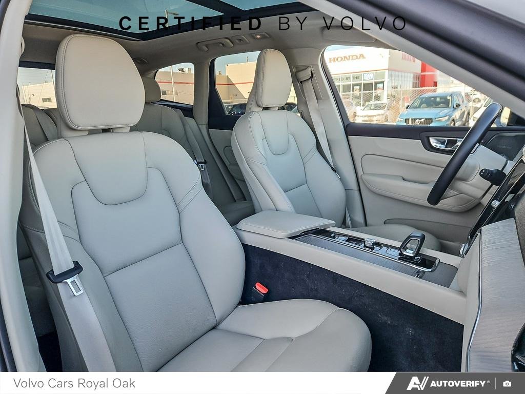 2023 Volvo XC60 Plus Dark Theme-21