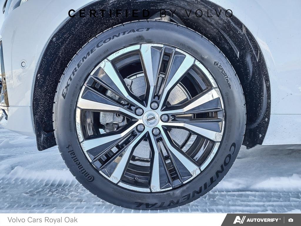 2023 Volvo XC60 Plus Dark Theme-5