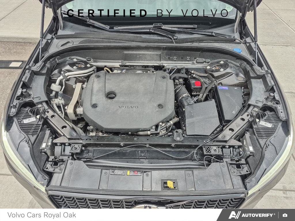 2023 Volvo XC60 Plus Dark Theme-9