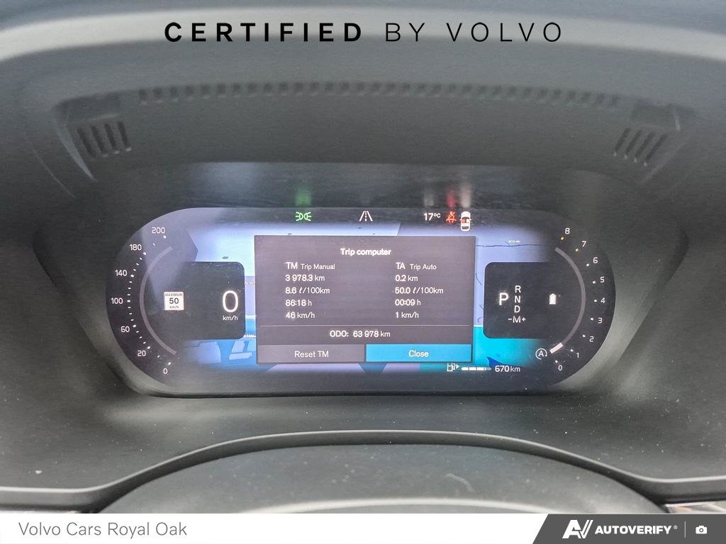 2023 Volvo XC60 Plus Dark Theme-14