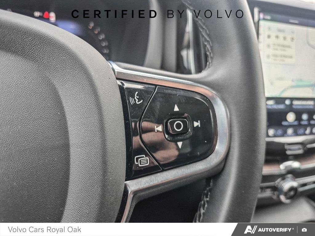 2023 Volvo XC60 Plus Dark Theme-15