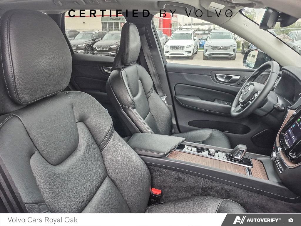 2023 Volvo XC60 Plus Dark Theme-21