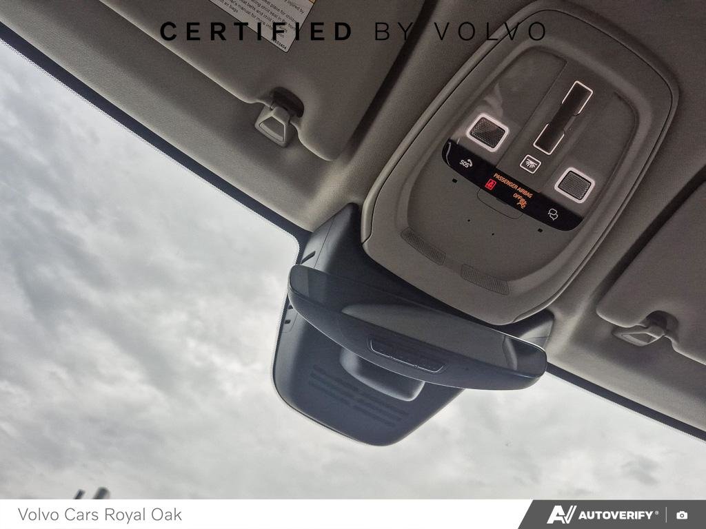 2023 Volvo XC60 Plus Dark Theme-20
