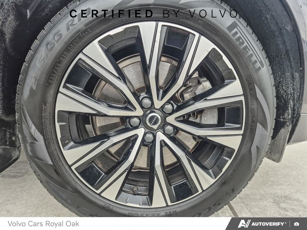 2023 Volvo XC60 Plus Dark Theme-5