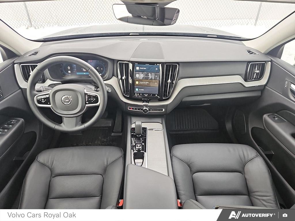 2025 Volvo XC60 Plus Dark Theme-24
