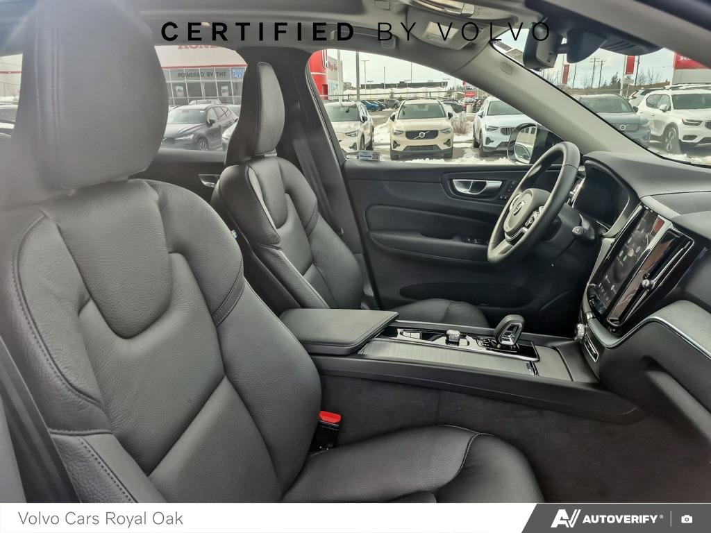 2025 Volvo XC60 Plus Dark Theme-21