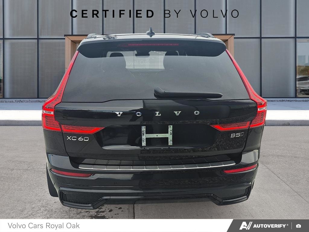 2025 Volvo XC60 Plus Dark Theme-4