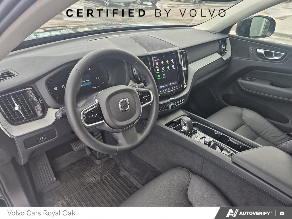 2025 Volvo XC60 Plus Dark Theme-12