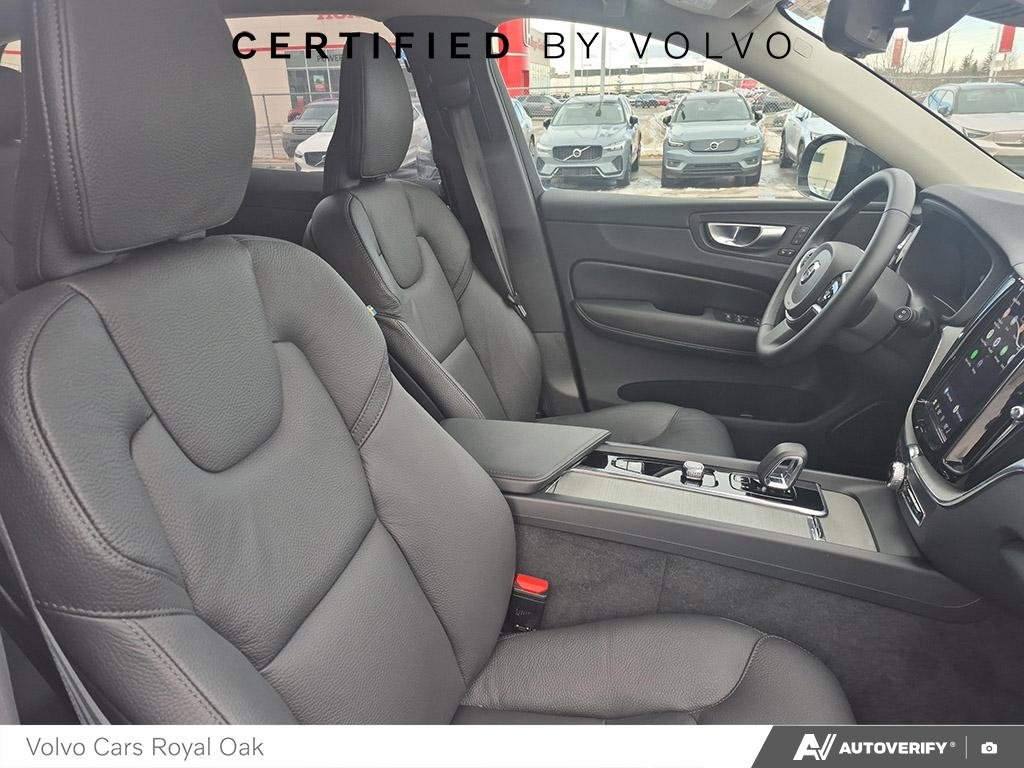 2025 Volvo XC60 Plus Dark Theme-21