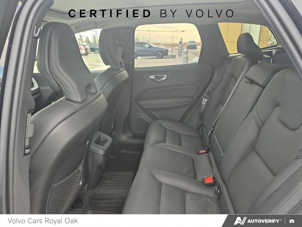 2025 Volvo XC60 Plus Dark Theme-22