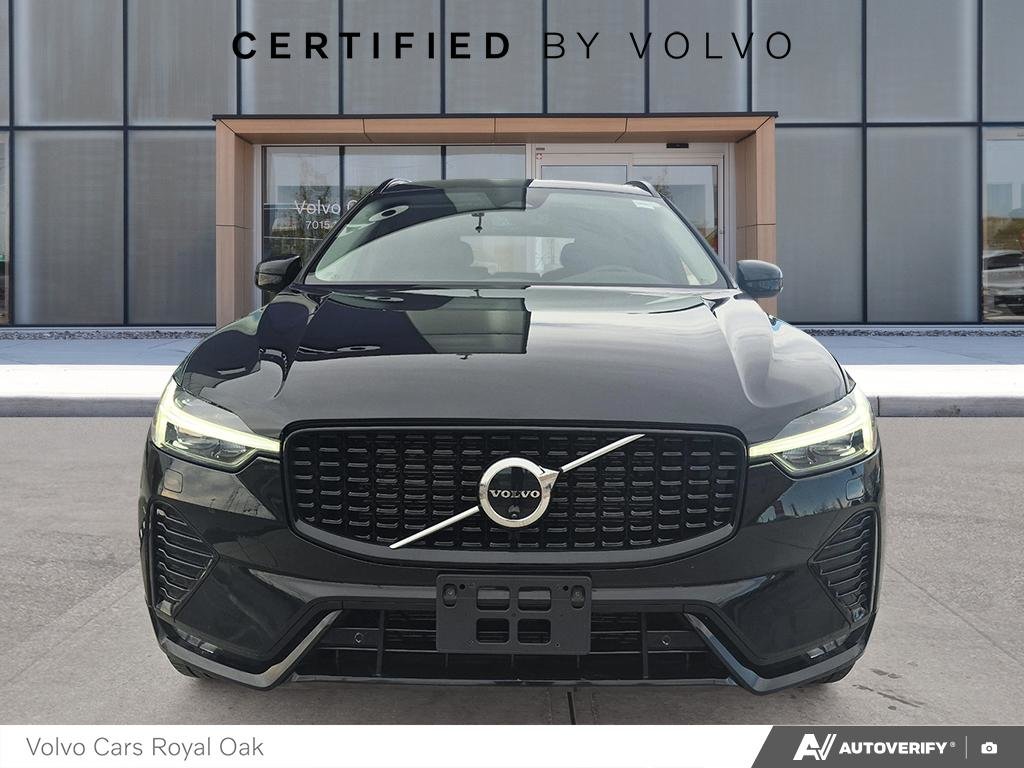 2025 Volvo XC60 Plus Dark Theme-1
