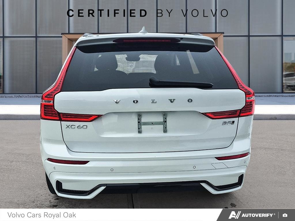 2025 Volvo XC60 Plus Dark Theme-4