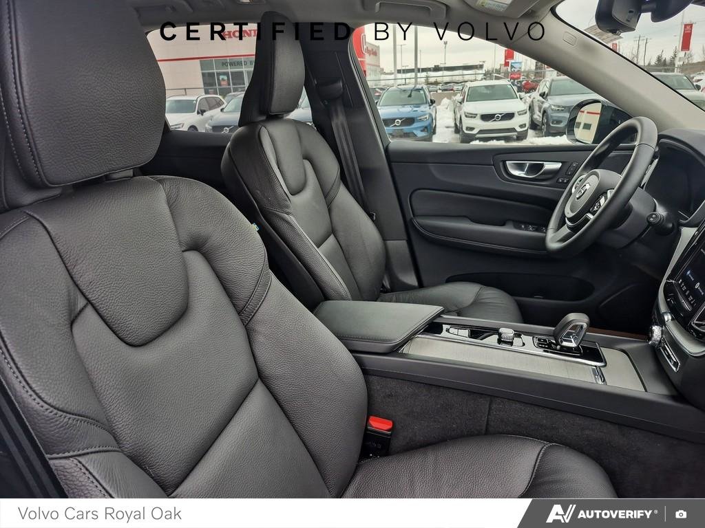 2025 Volvo XC60 Plus Dark Theme-21