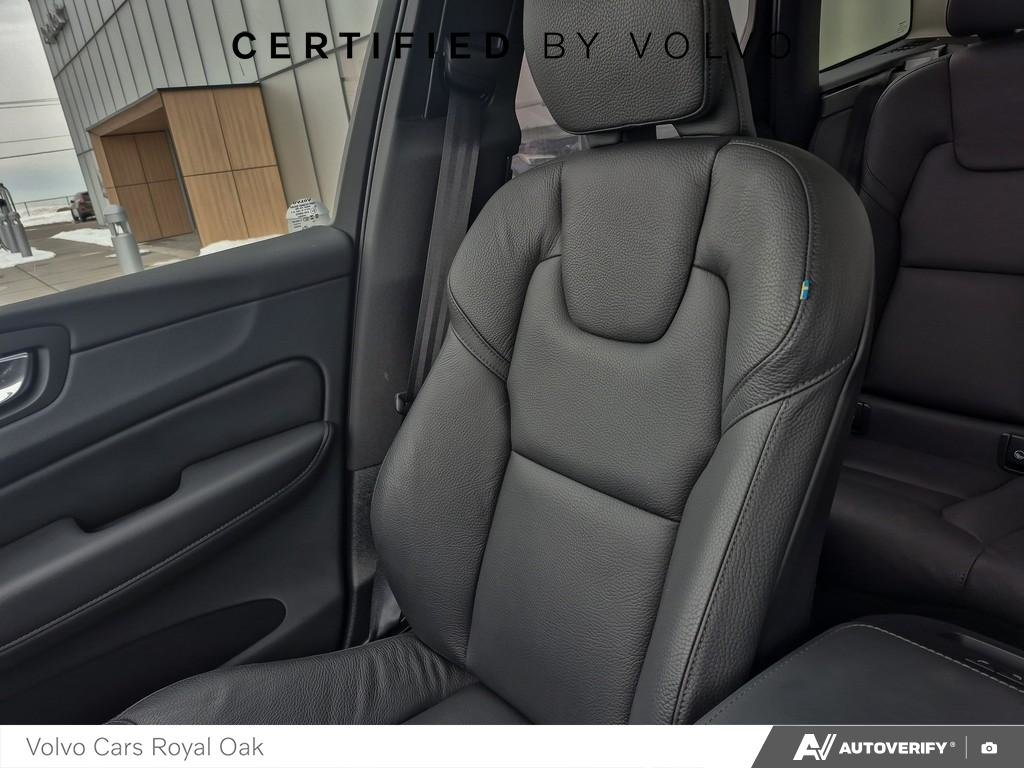 2025 Volvo XC60 Plus Dark Theme-19