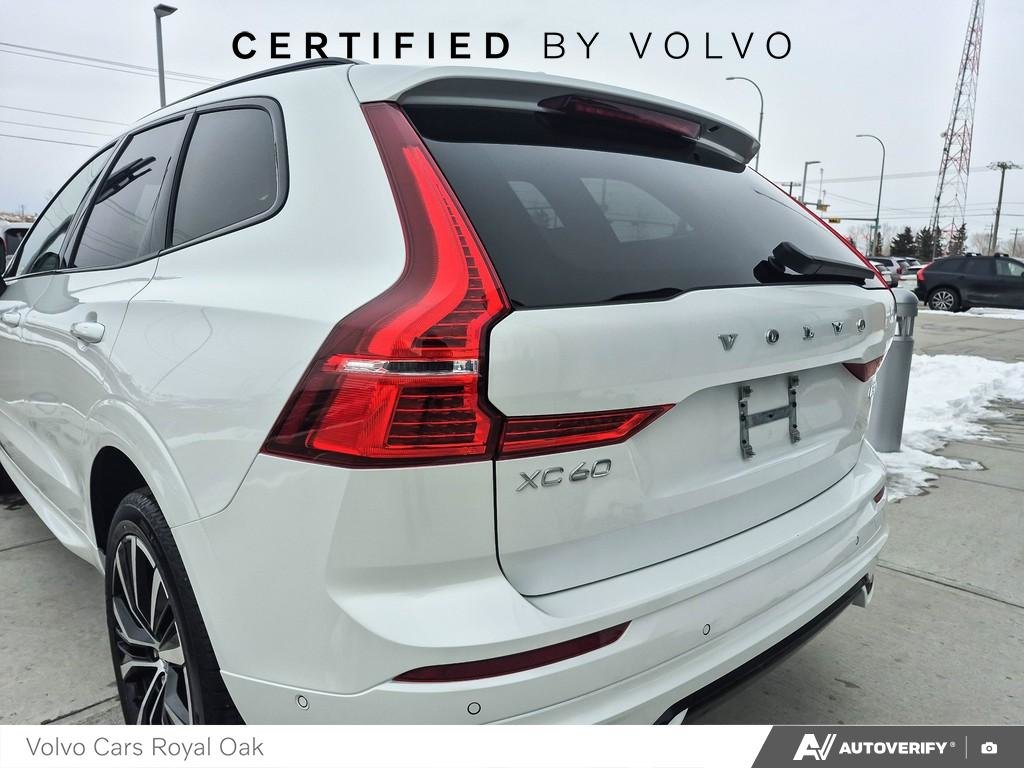 2025 Volvo XC60 Plus Dark Theme-10