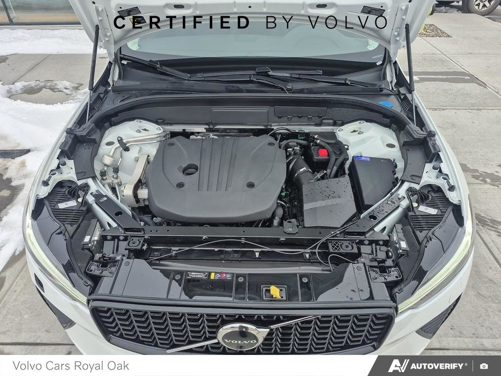 2025 Volvo XC60 Plus Dark Theme-9