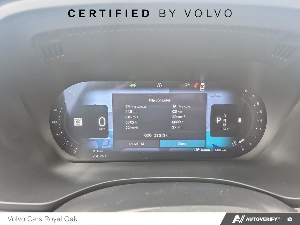 2025 Volvo XC60 Plus Dark Theme-14