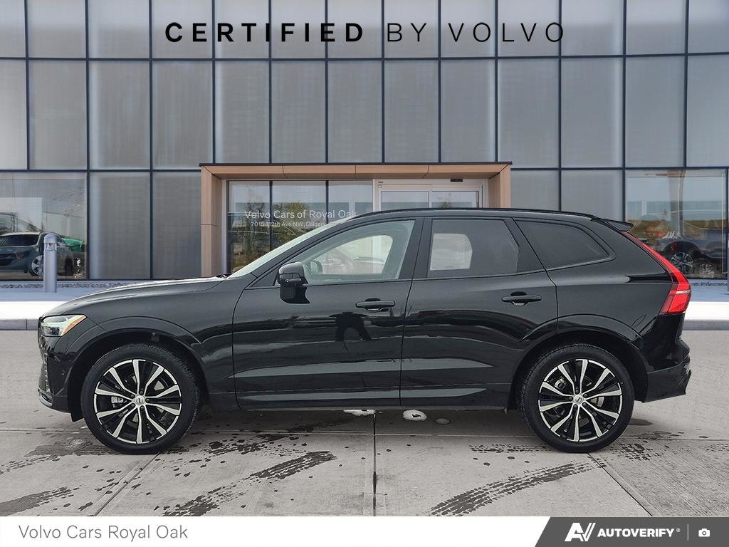 2025 Volvo XC60 Plus Dark Theme-2