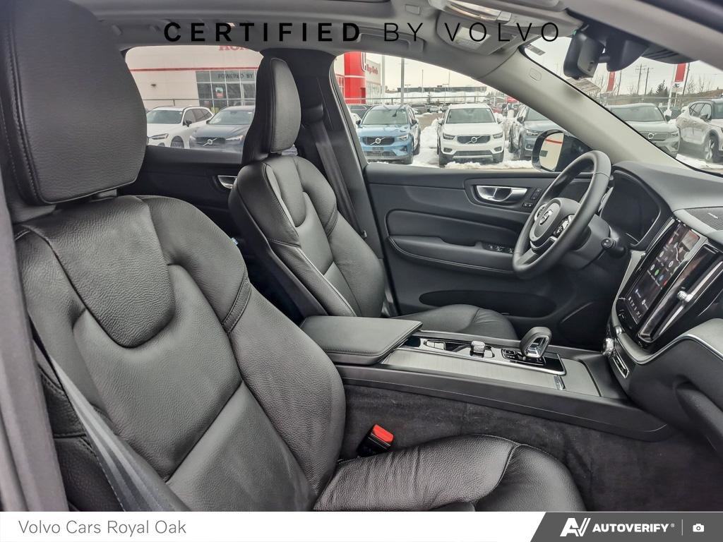 2025 Volvo XC60 Plus Dark Theme-21