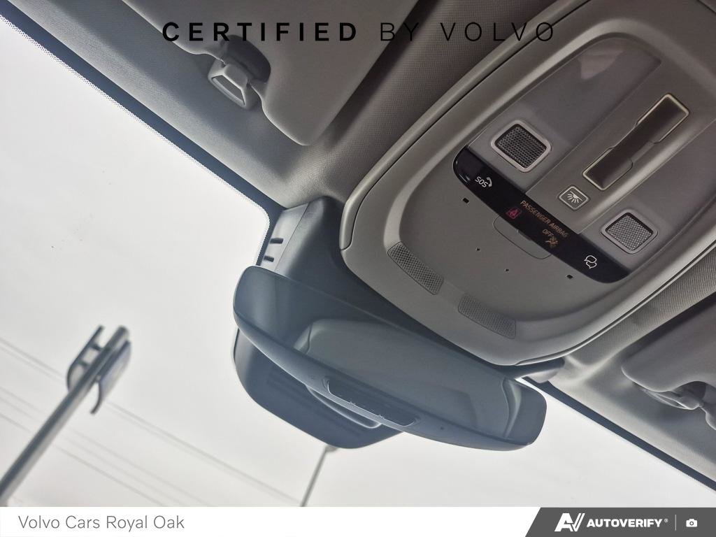 2025 Volvo XC60 Plus Dark Theme-20