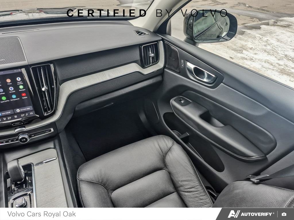 2025 Volvo XC60 Plus Dark Theme-24