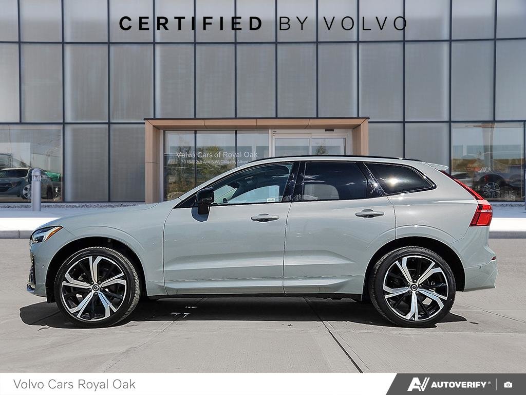 2025 Volvo XC60 Ultra Dark Theme-2