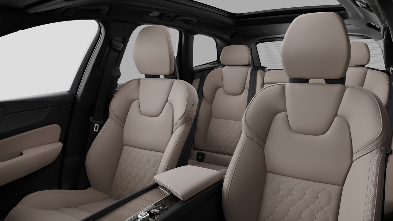 2026 Volvo XC90 Ultra 7-Seater (Dark Theme)-11