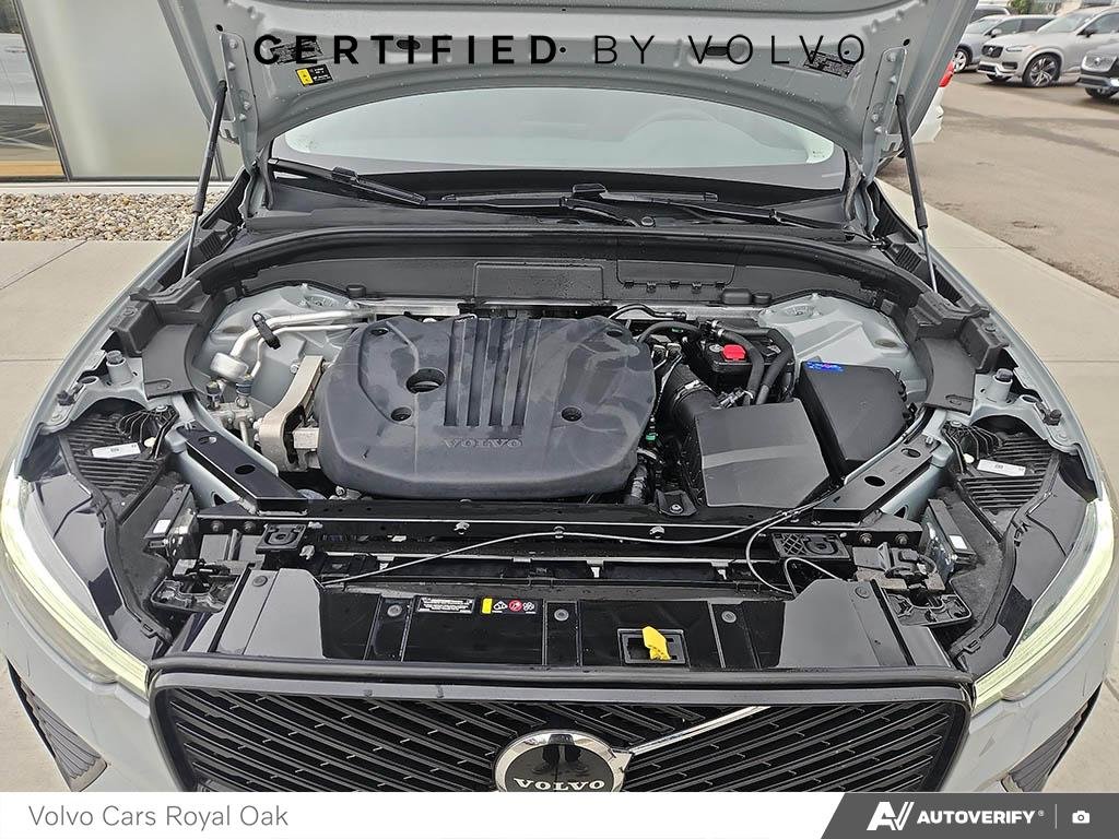 2026 Volvo XC60 Plus Dark Theme-9