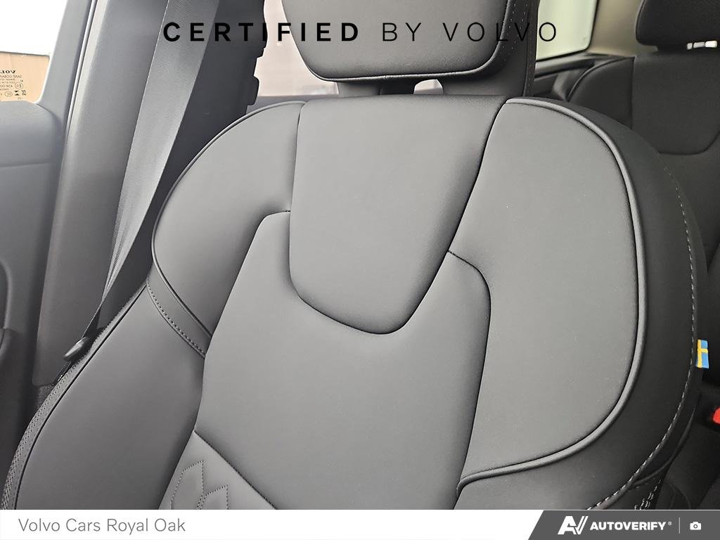 2026 Volvo XC60 Plus Dark Theme-19