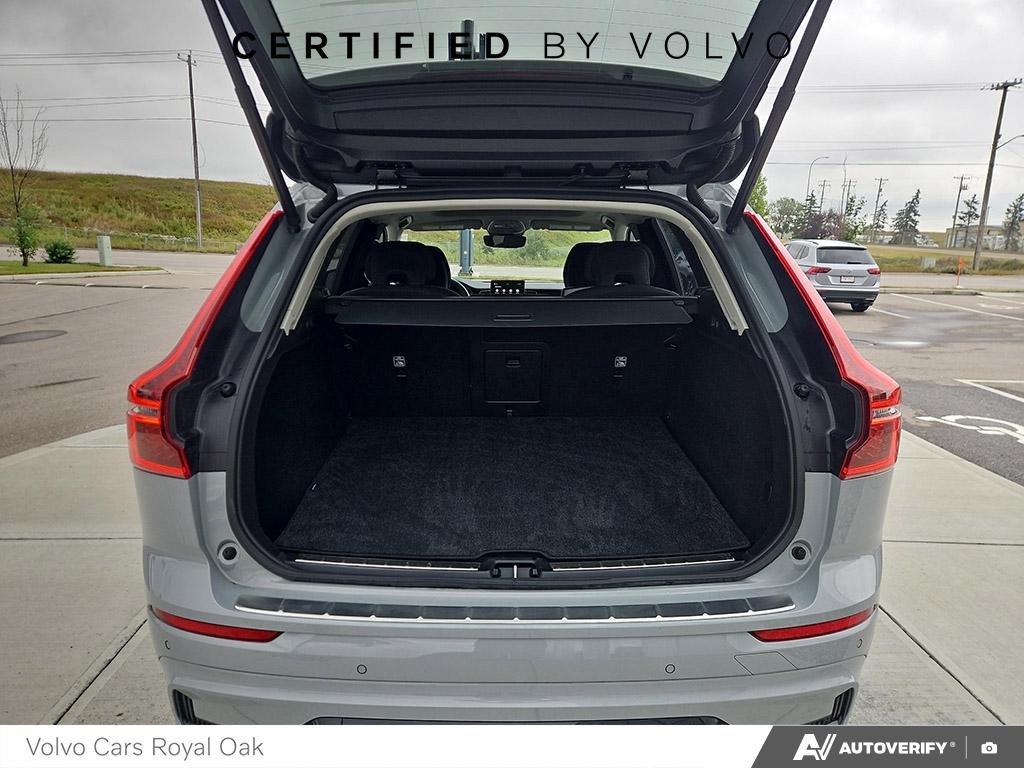 2026 Volvo XC60 Plus Dark Theme-11