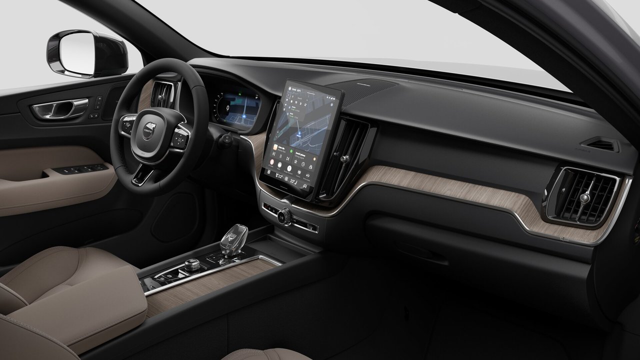 2027 Volvo XC60 Plus (Dark Theme)-9