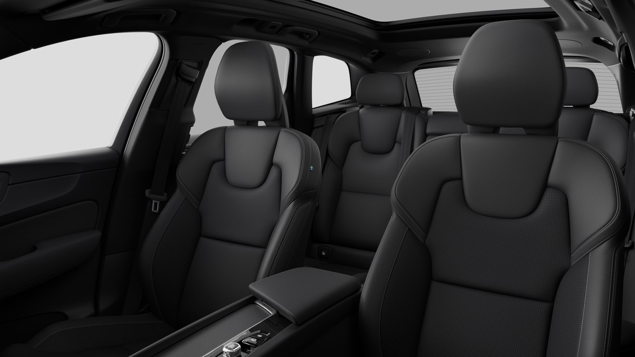 2027 Volvo XC60 Plus Black Edition-11