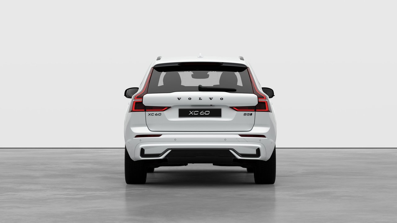 2027 Volvo XC60 Ultra Black Edition-5