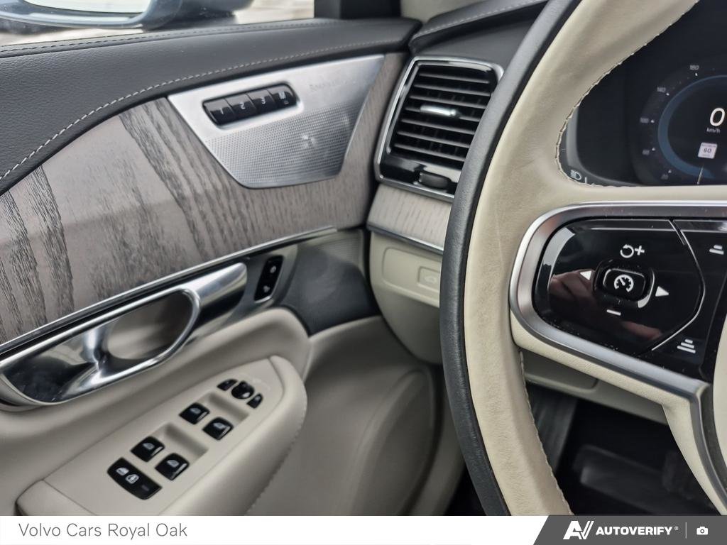 2025 Volvo XC90 Plug-In Hybrid Ultra Bright Theme-16