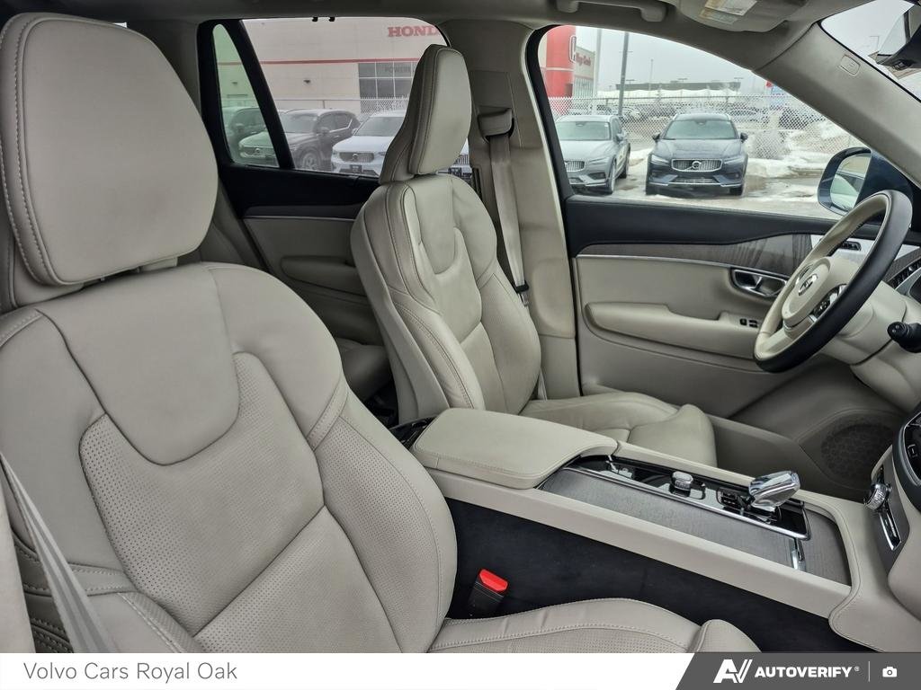 2025 Volvo XC90 Plug-In Hybrid Ultra Bright Theme-21